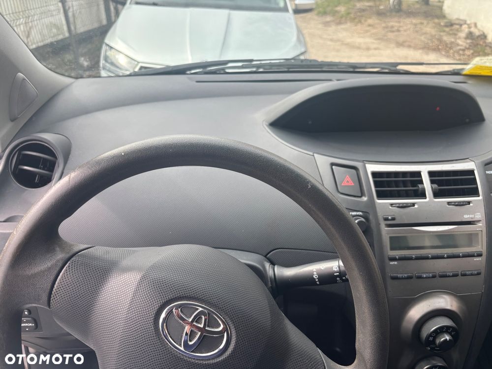 Toyota Yaris 1.0 Entry - 11