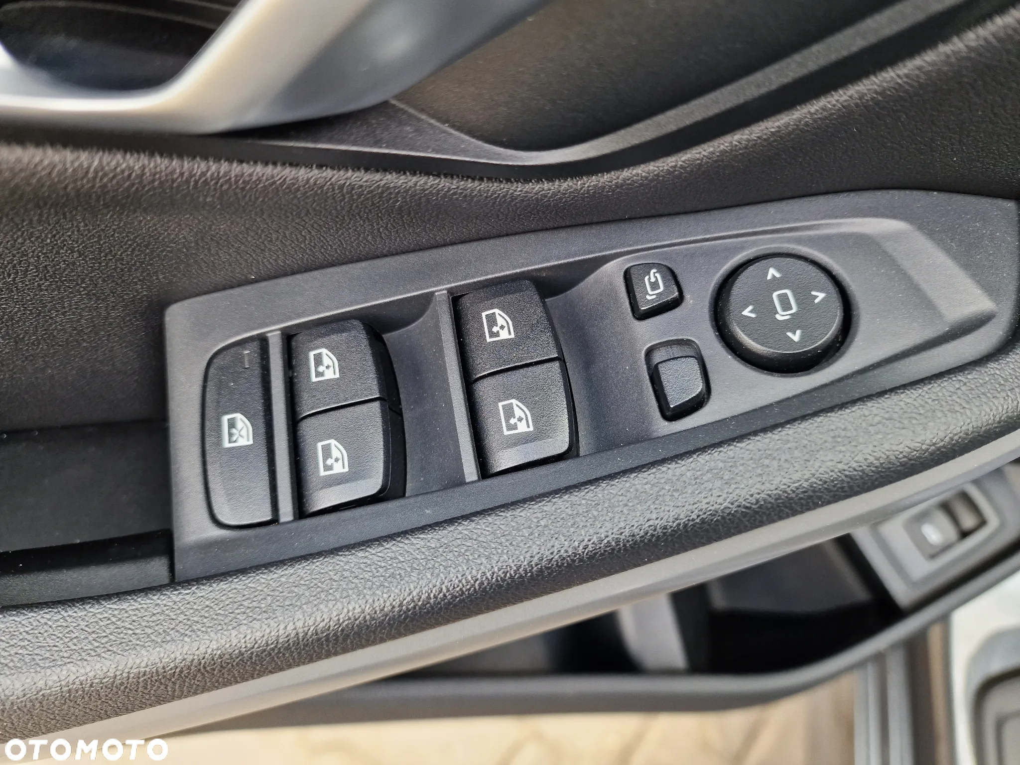 BMW Seria 3 - 32