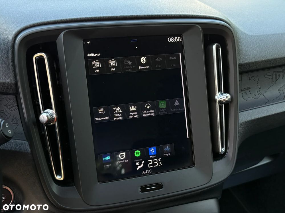 Volvo XC 40 T3 - 18