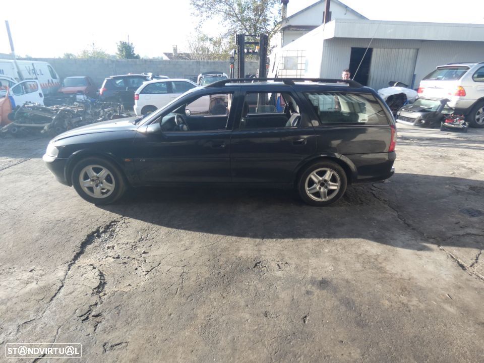 Opel Vectra B de 1999 para peças - 2