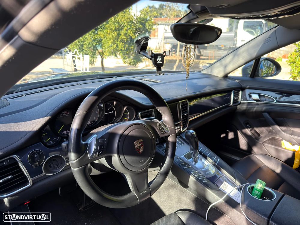Porsche Panamera S Hybrid J19 - 13