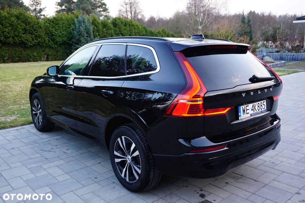 Volvo XC 60 B5 B AWD Momentum Pro - 10