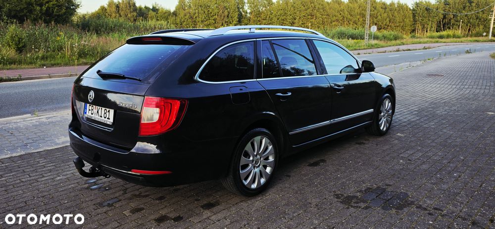 Skoda Superb 2.0 TDI Green tec DSG Exclusive - 4