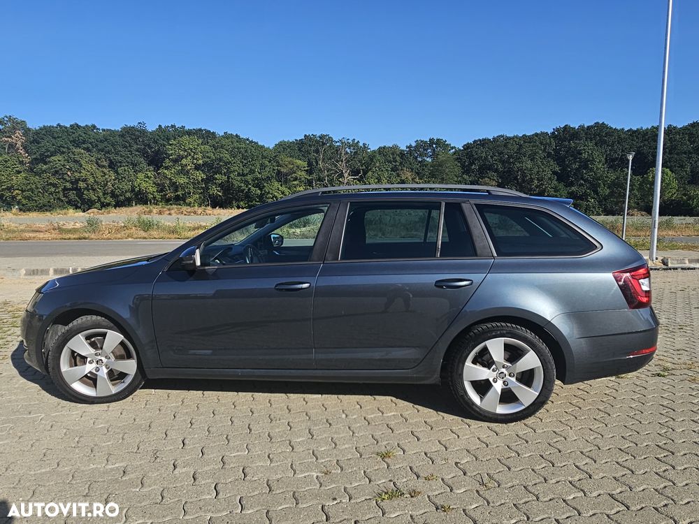 Skoda Octavia 2.0 TDI DSG Style - 3