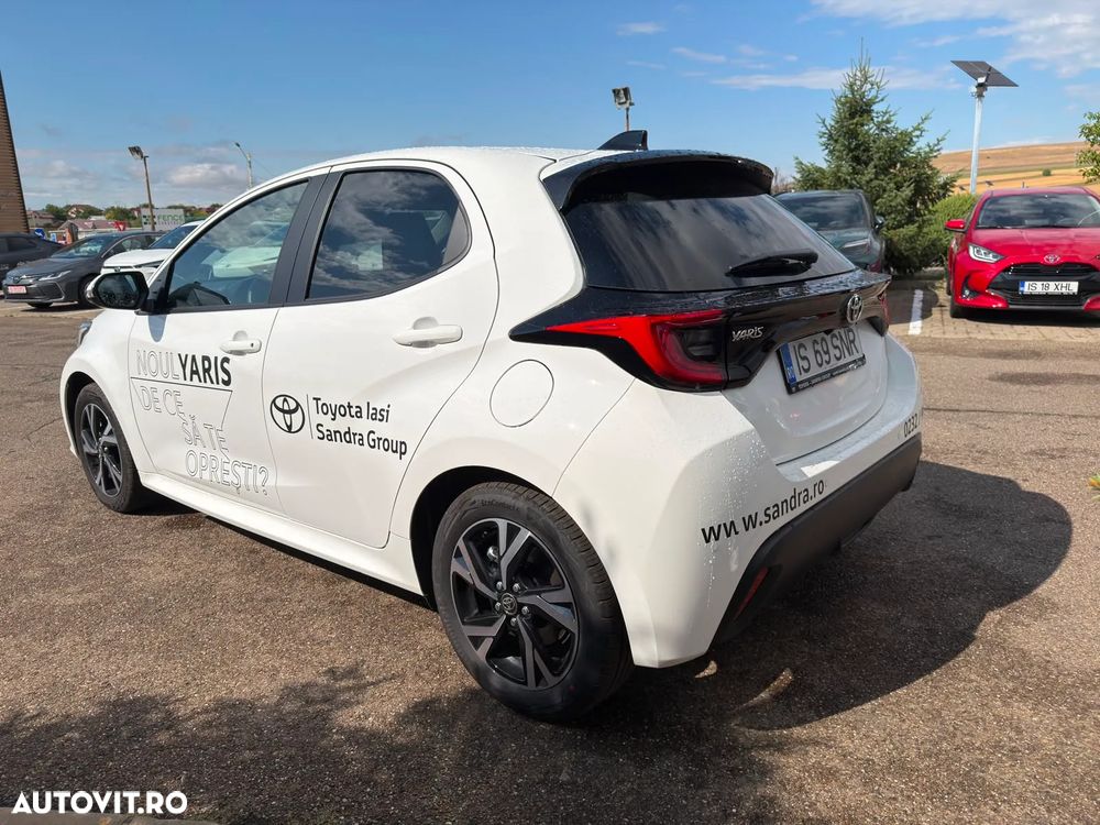 Toyota Yaris 1.5 VVT-i HSD Dynamic - 6