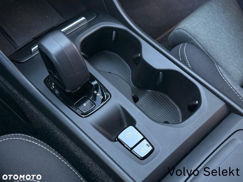 Volvo XC 40 - 32