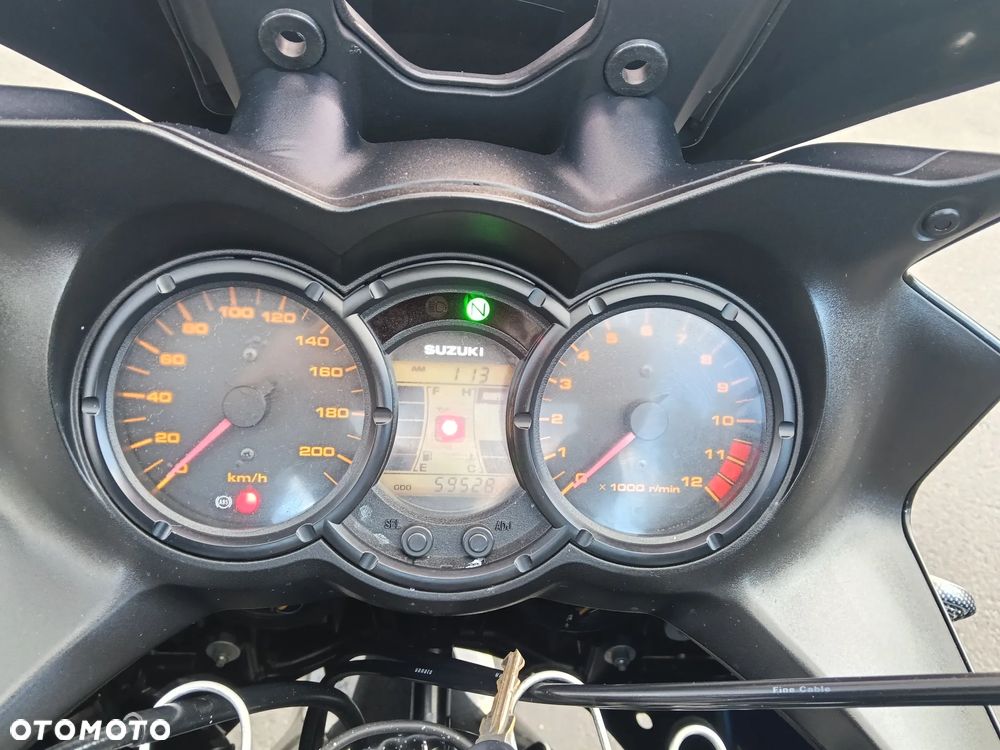 Suzuki V-STROM - 11