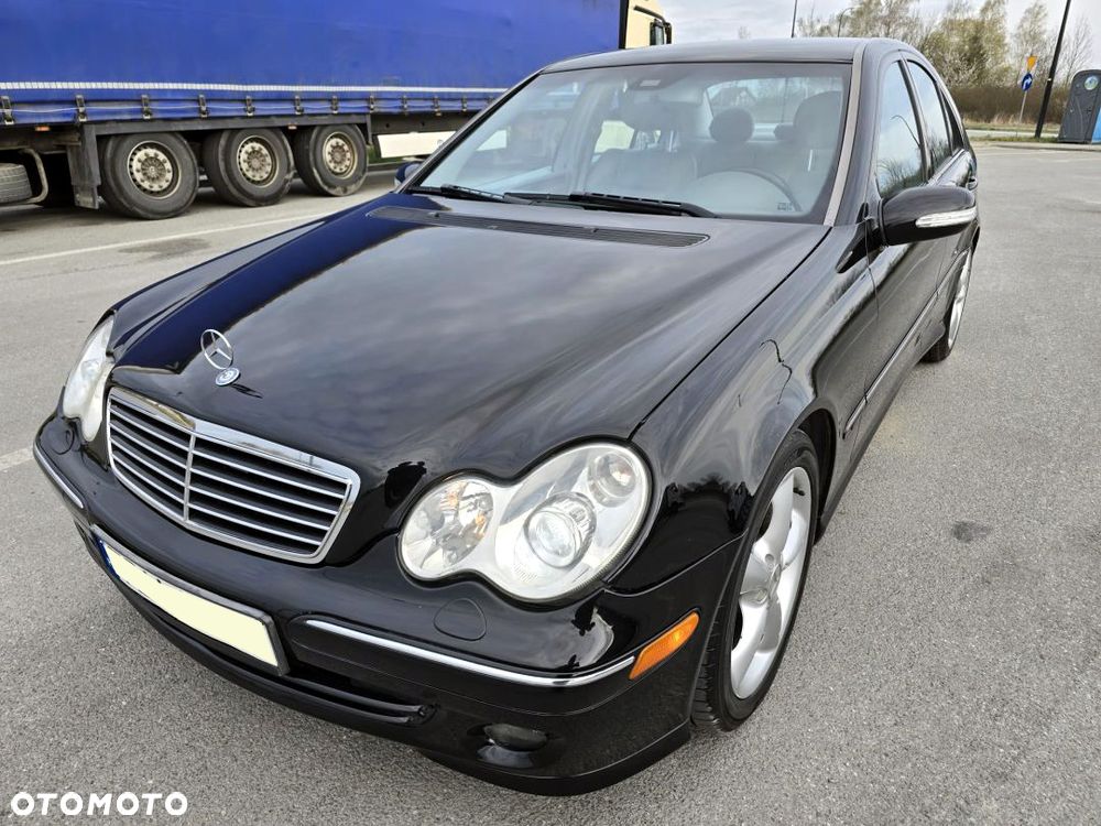 Mercedes-Benz Klasa C 230 7G-TRONIC Avantgarde Sport Edition + - 4