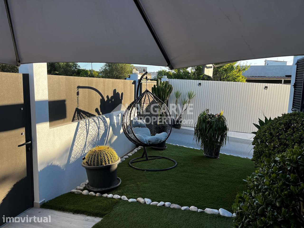 Moradia Térrea T3 Mobilada com Anexo e Terraço nos arredores de Faro - Grande imagem: 5/46