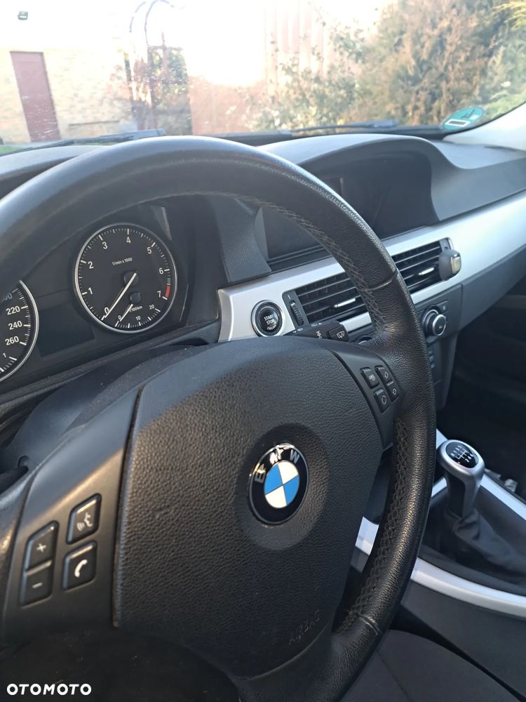 BMW Seria 3 318i Edition Lifestyle - 10