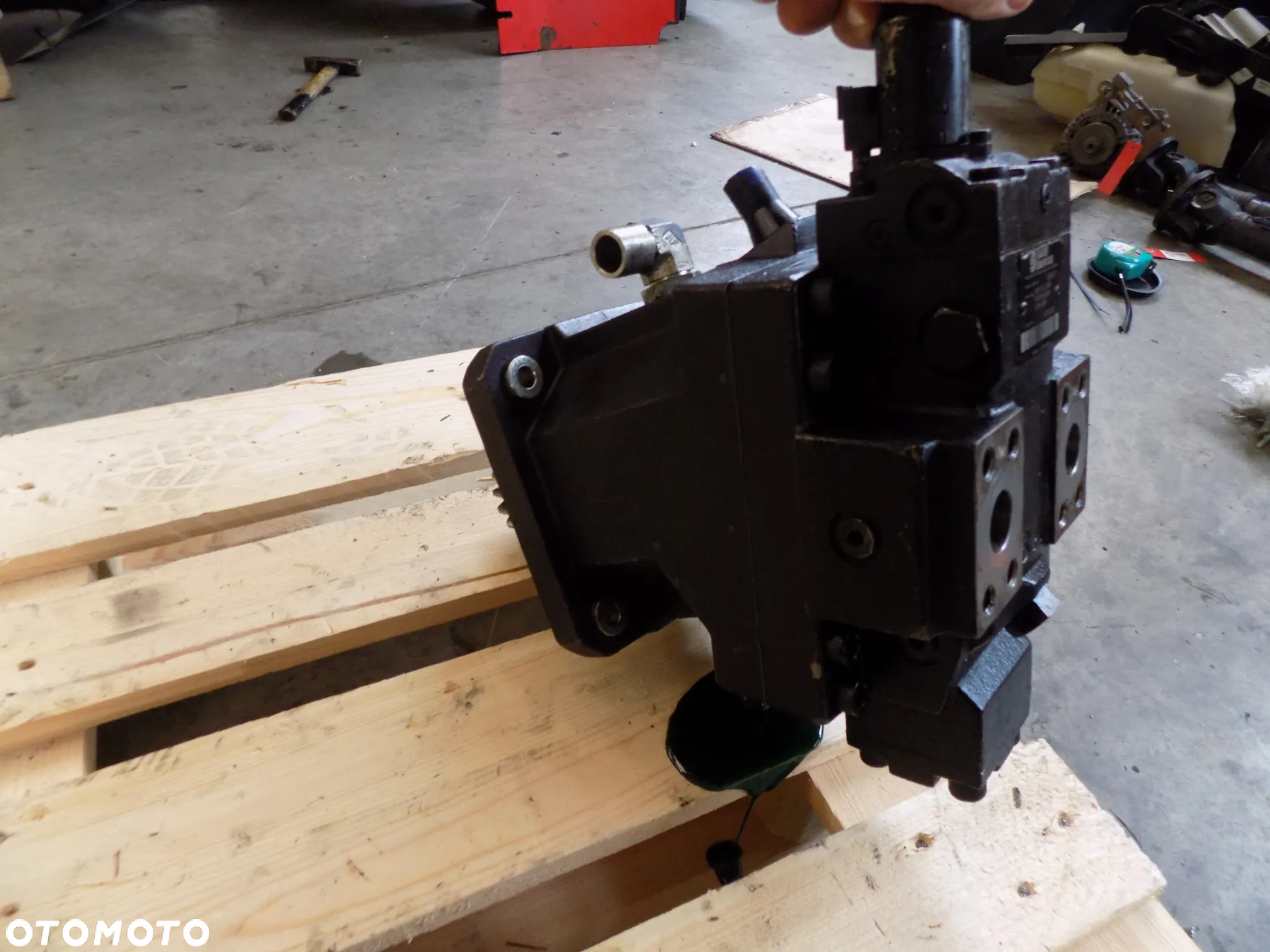 Merlo P 34.7 Silnik hydrauliczny hydrostat  silnik Sauer-Danfoss H1B110 A - 8