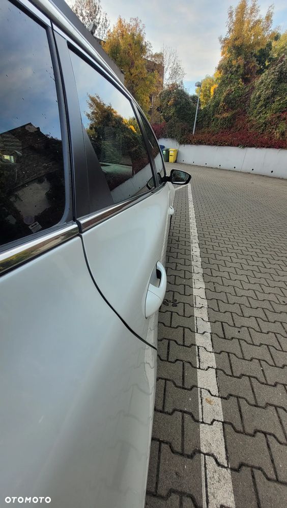 Kia Ceed - 36