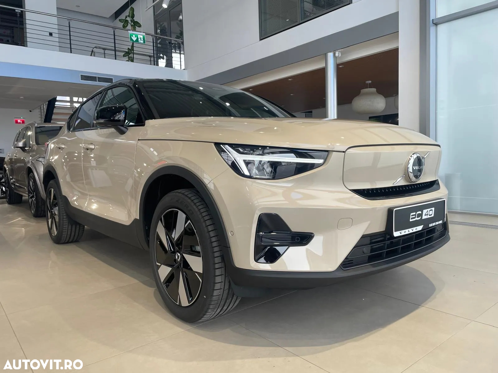 Volvo C40 Recharge Single Motor Extended Range RWD Plus - 3