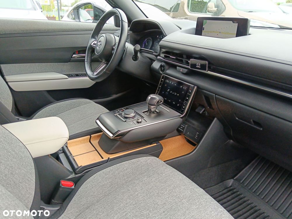 Mazda MX-30 - 9
