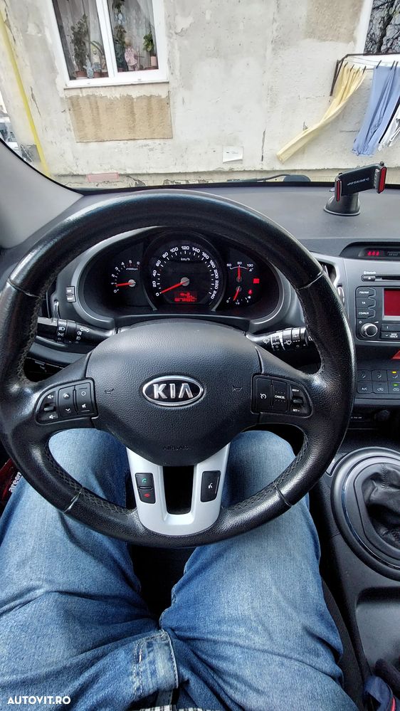 Kia Sportage 1.7 CRDI 2WD Attract - 11