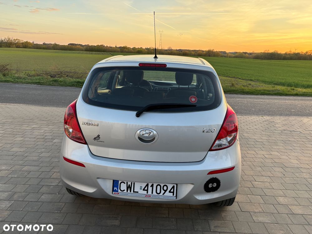 Hyundai i20 - 12