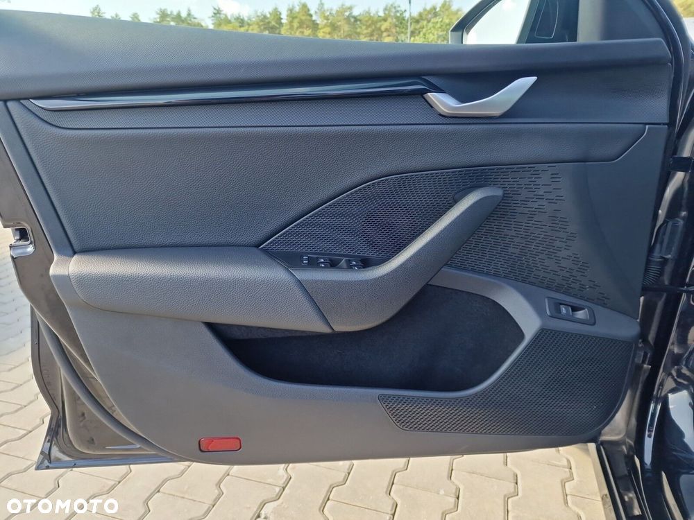 Skoda Octavia 1.5 TSI mHEV Selection DSG - 13