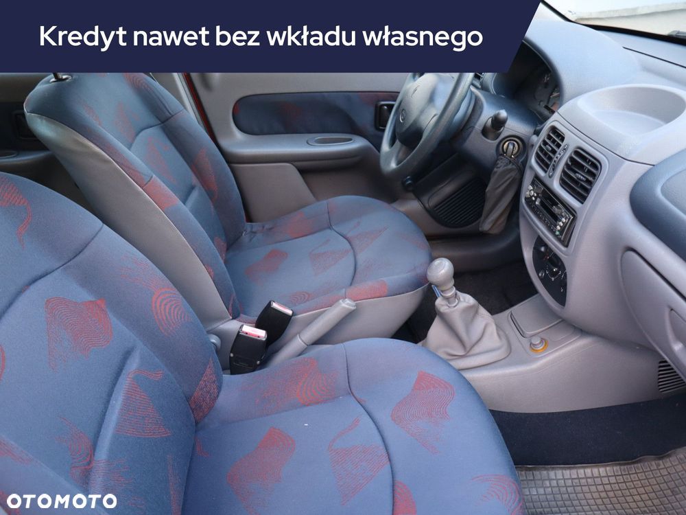 Renault Clio - 11