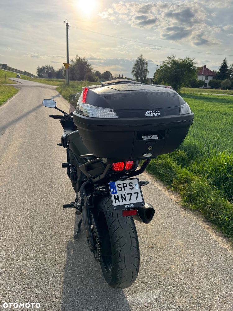 Yamaha FZ8 - 6