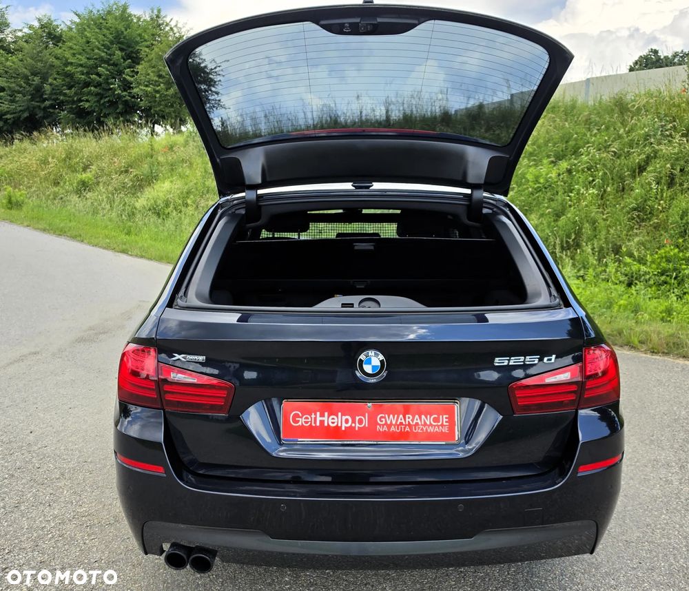 BMW Seria 5 525d xDrive - 32