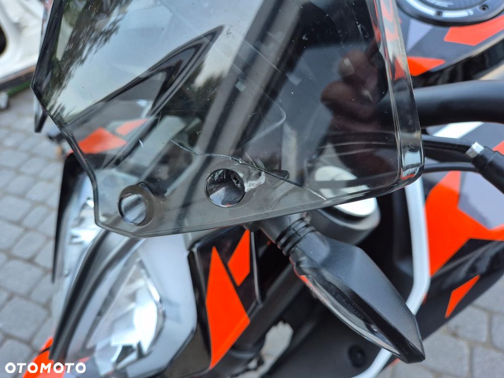 KTM Duke 390 - 22