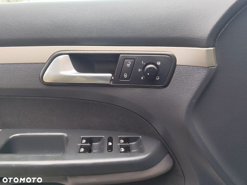 Volkswagen Touran 1.9 TDI Highline - 40