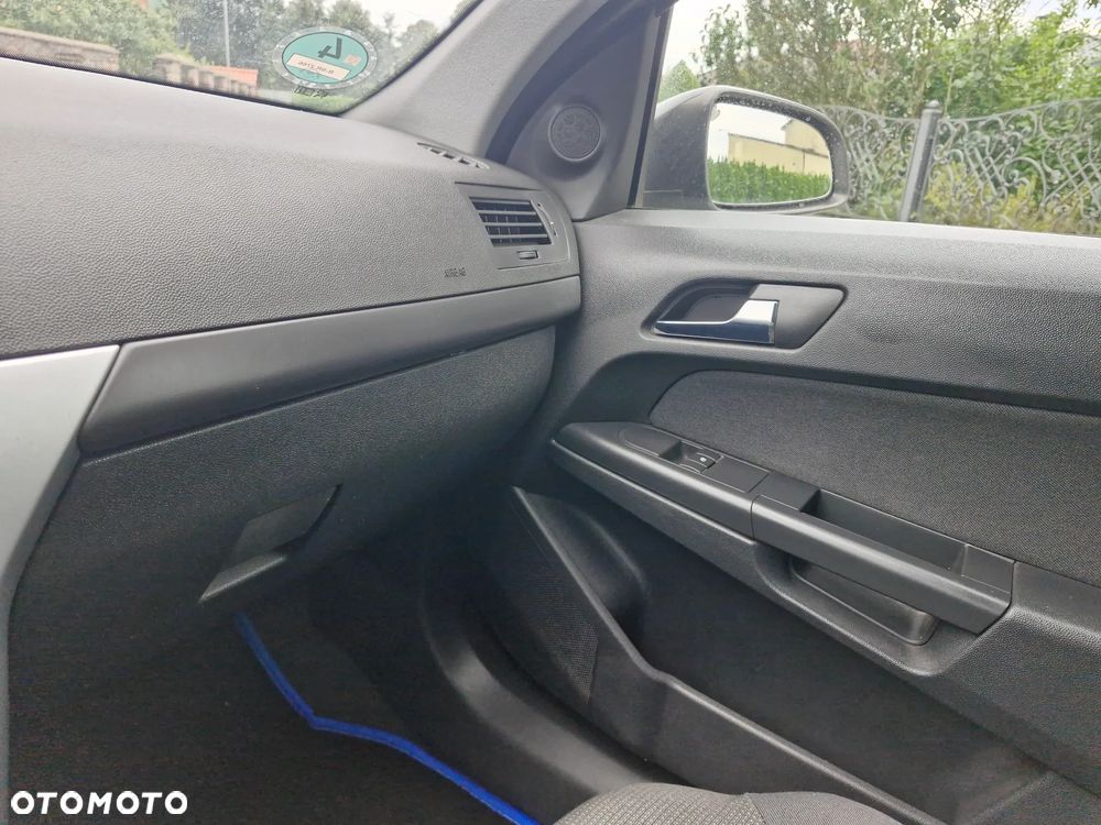 Opel Astra 1.6 Enjoy - 26