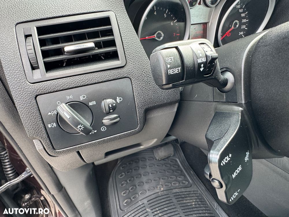 Ford C-Max - 16