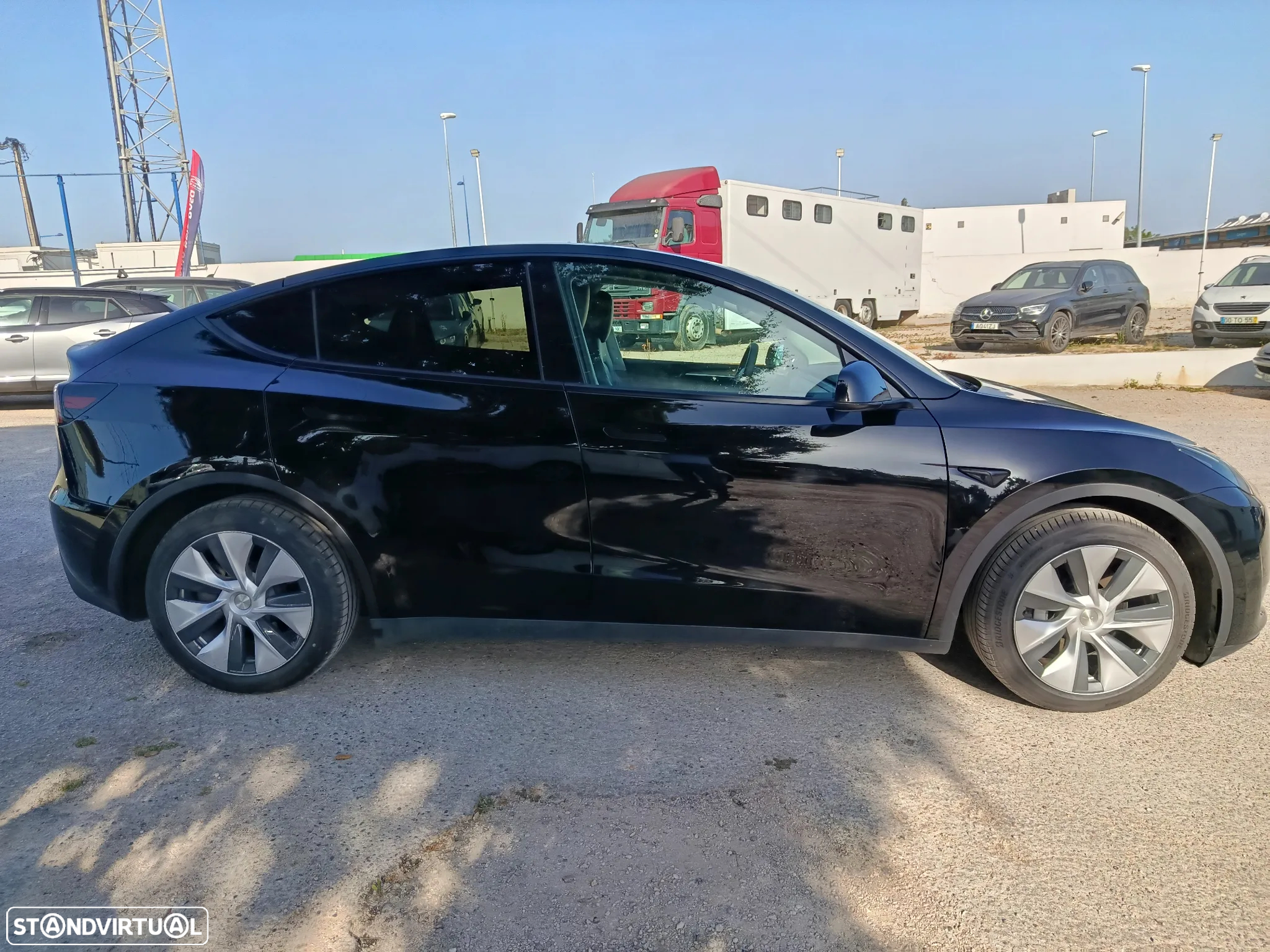 Tesla Model Y RWD - 10