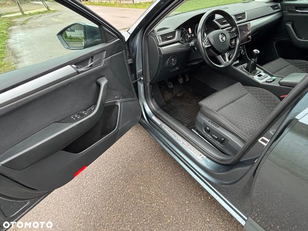 Skoda Superb 2.0 TDI Style - 14