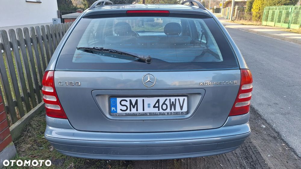 Mercedes-Benz Klasa C 180 T Kompressor Classic - 3