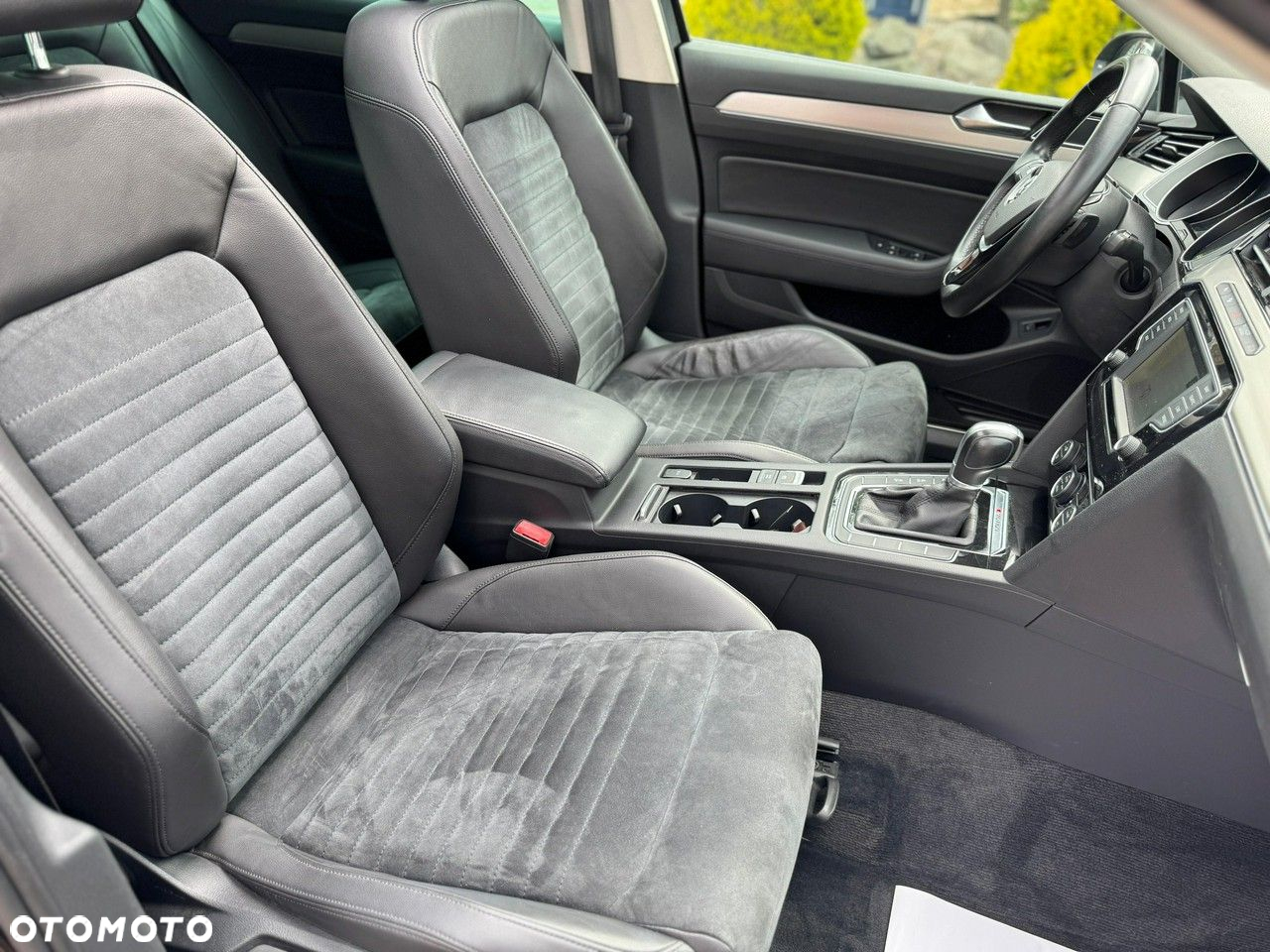 Volkswagen Passat 2.0 TDI 4Mot R-Line Edition DSG - 22