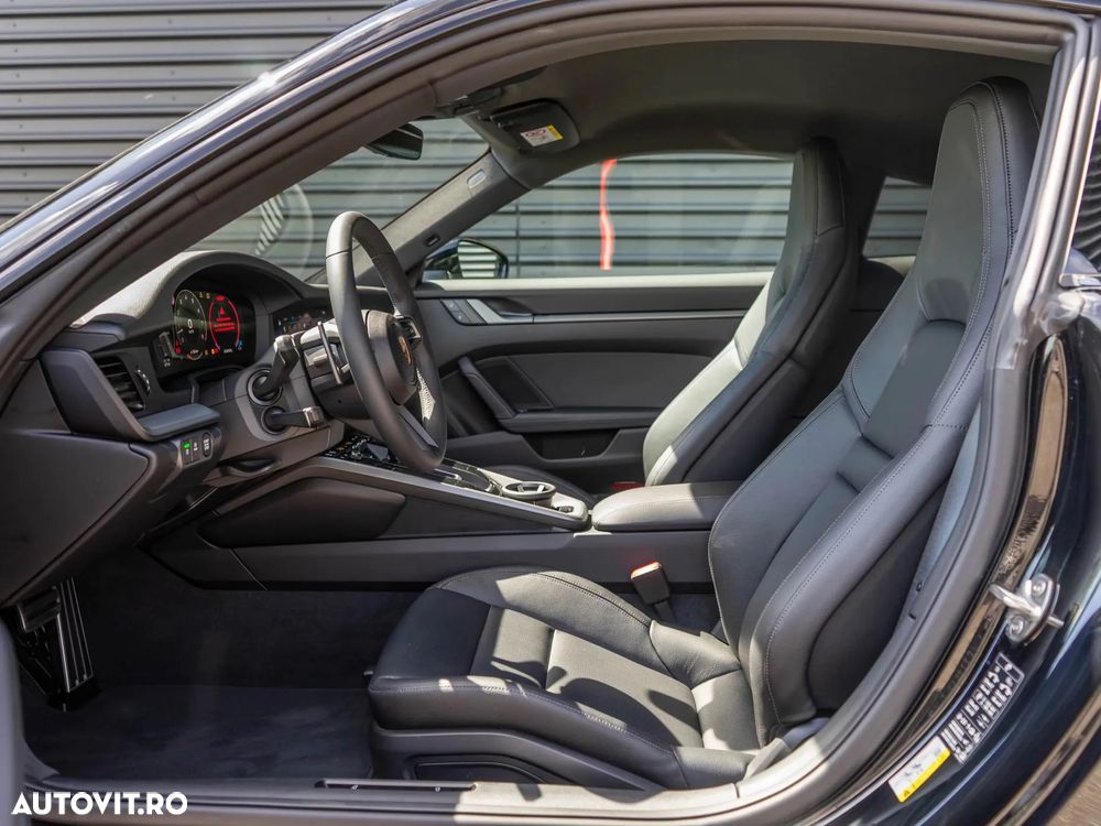 Porsche 911 Carrera PDK - 8
