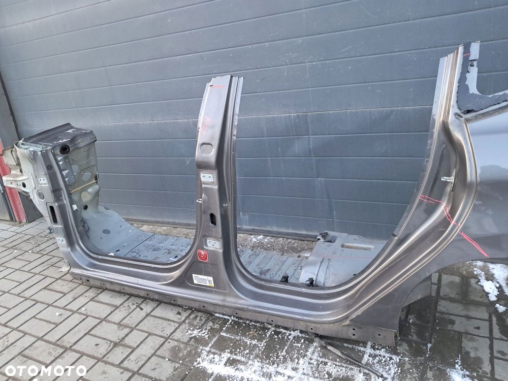 peugeot 2008 i próg lewy długi cały - 3