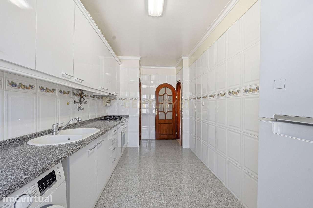 Apartamento T1 com Parqueamento e Arrecadação | Ramada, Odivelas - Grande imagem: 4/27