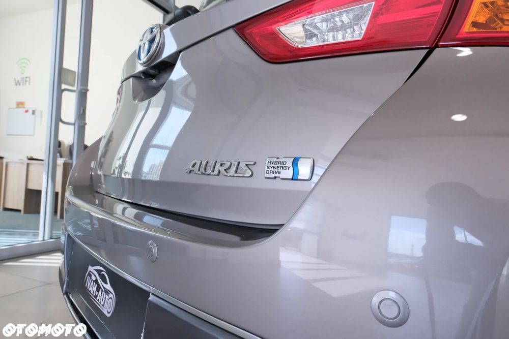 Toyota Auris 1.8 HSD Prestige - 12