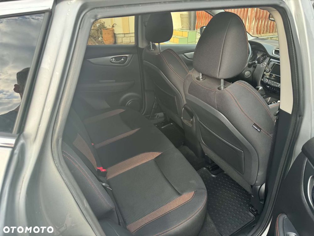 Nissan Qashqai 1.3 DIG-T N-Connecta EU6d - 4