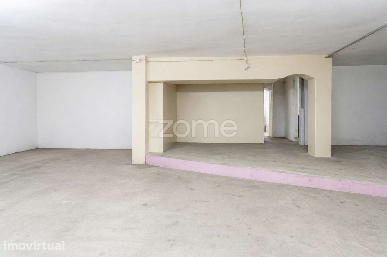 Armazém em cave com 160m ² e logradouro privativo nas Antas – Porto... - Grande imagem: 3/26