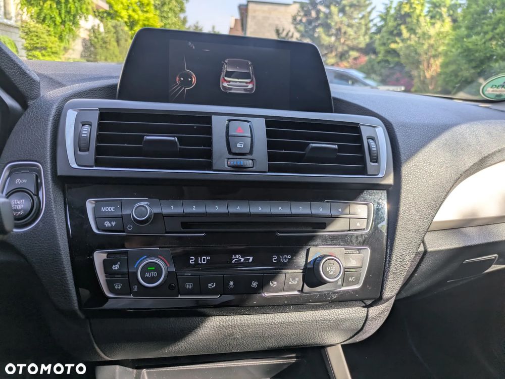 BMW Seria 1 116i - 11