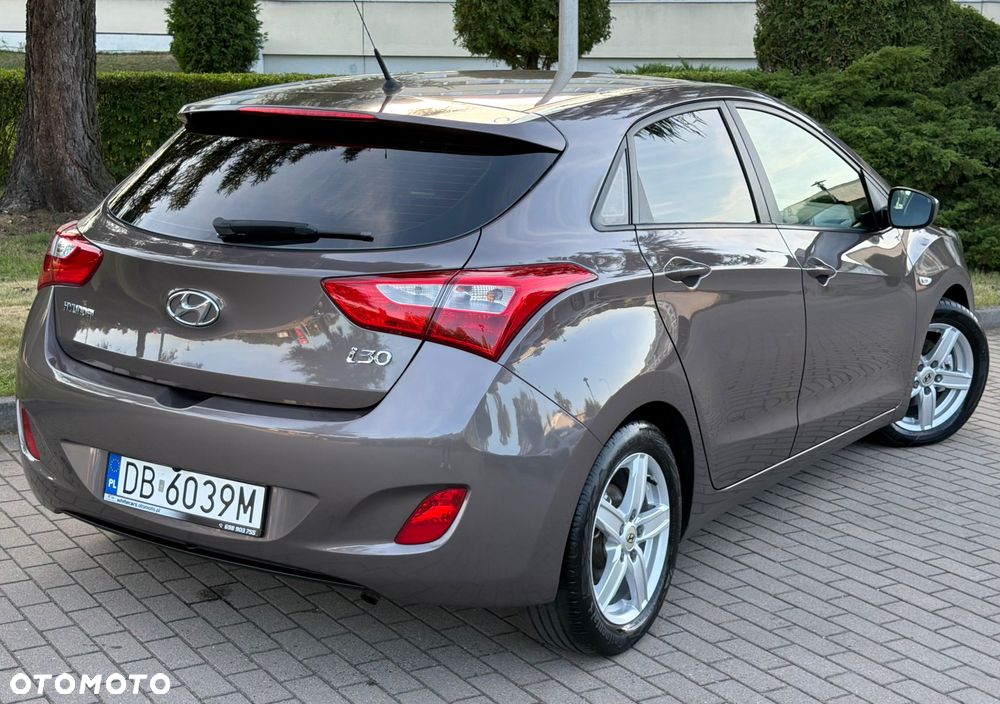 Hyundai i30 1.4 Fifa World Cup Edition - 24
