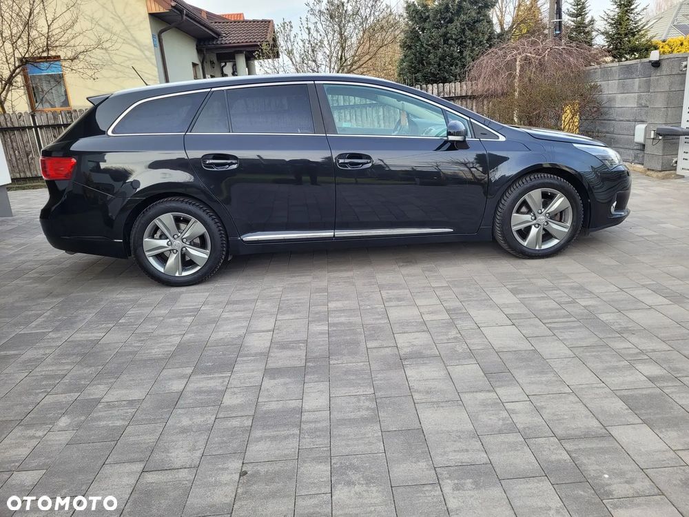 Toyota Avensis 2.0 D-4D Premium - 4