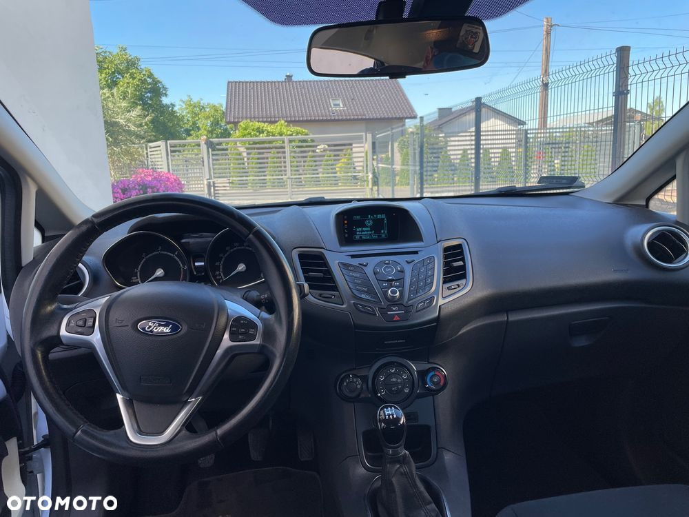Ford Fiesta 1.5 TDCi Ambiente - 8