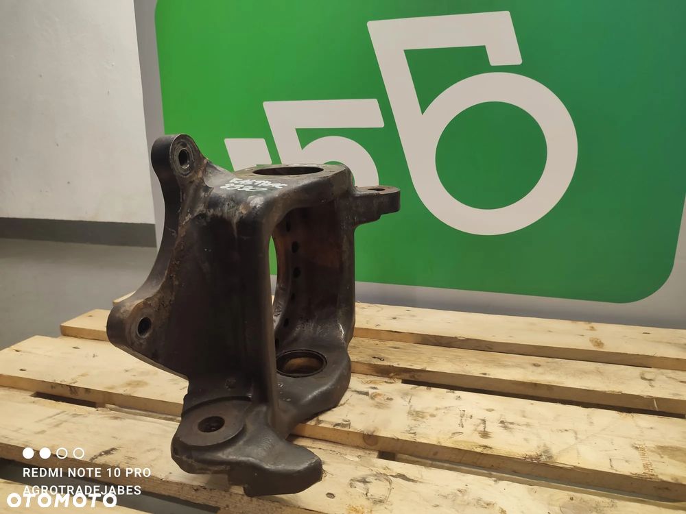 Zwrotnica prawy przód 0327403 JCB FASTRAC 8330 - 4