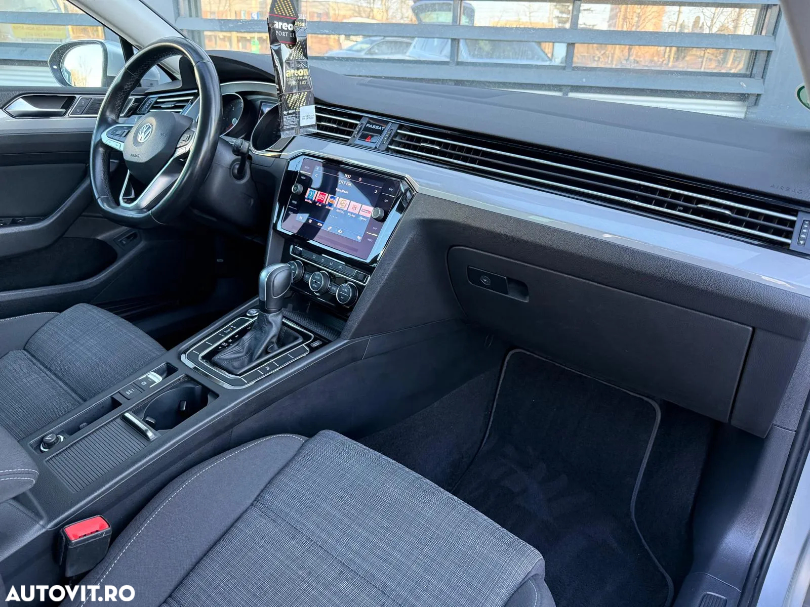 Volkswagen Passat Variant 2.0 TDI DSG Comfortline - 20
