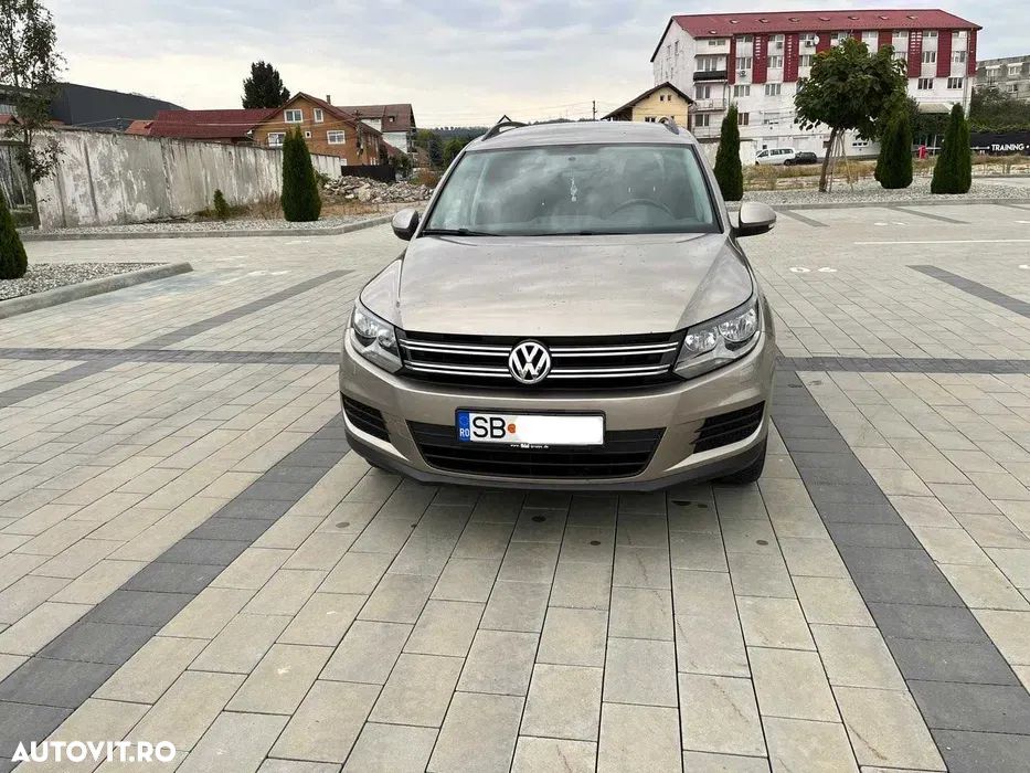 Volkswagen Tiguan - 2