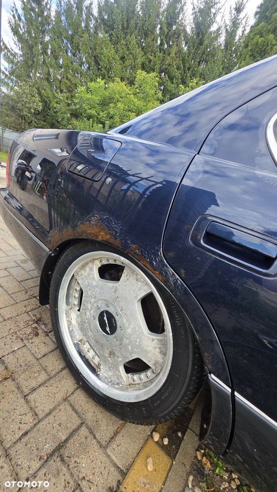 Lexus LS - 12