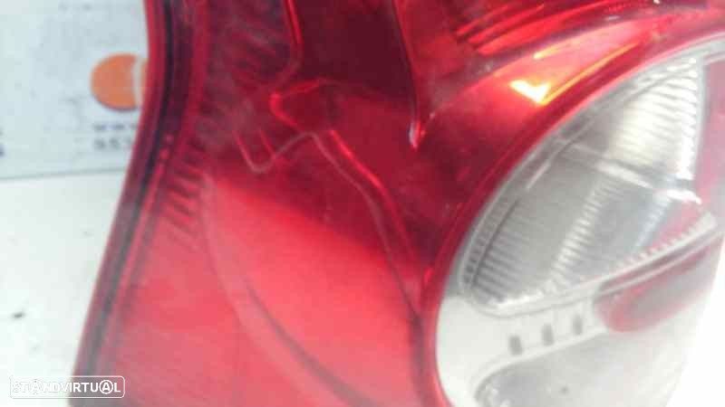 FAROLIM TRASEIRO ESQUERDO DACIA SANDERO 2010 - 3