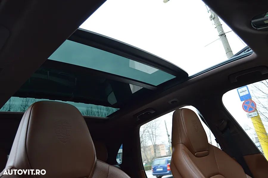 Porsche Cayenne S Tiptronic S Platinum Edition - 18