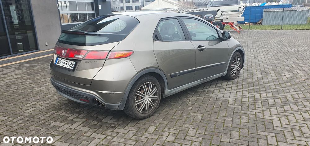 Honda Civic 1.8 Comfort - 14