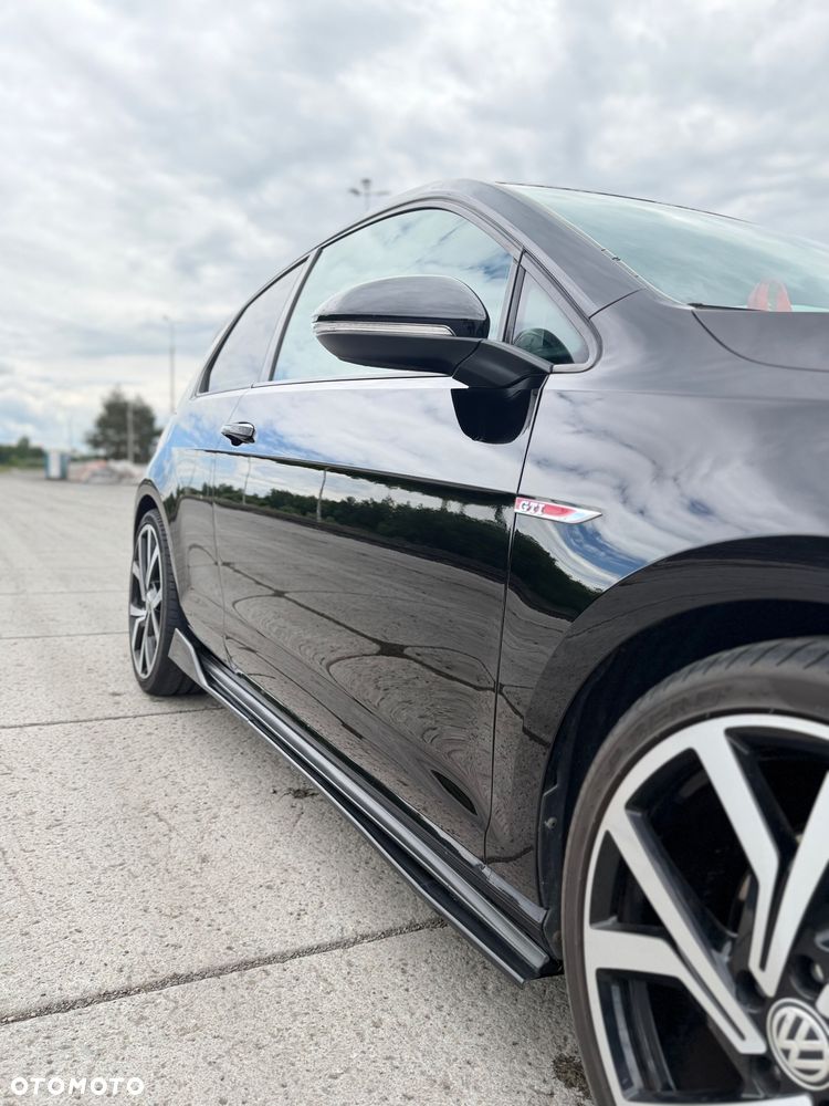 Volkswagen Golf - 7